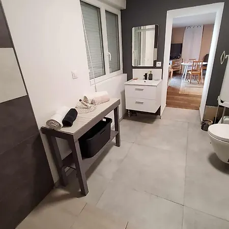 Apartment T1 Proche De Cambrai